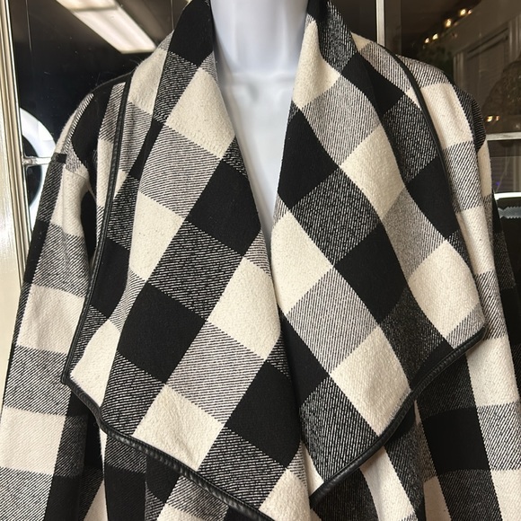 G. H. Bass & Co cardigan - Picture 2 of 11